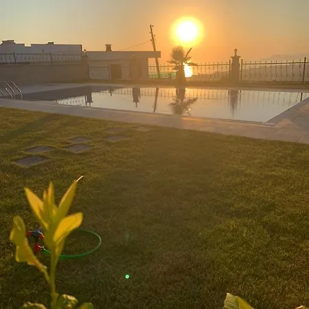 Lux Havuzlu Alanya