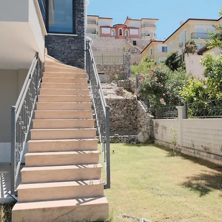 Lux Havuzlu